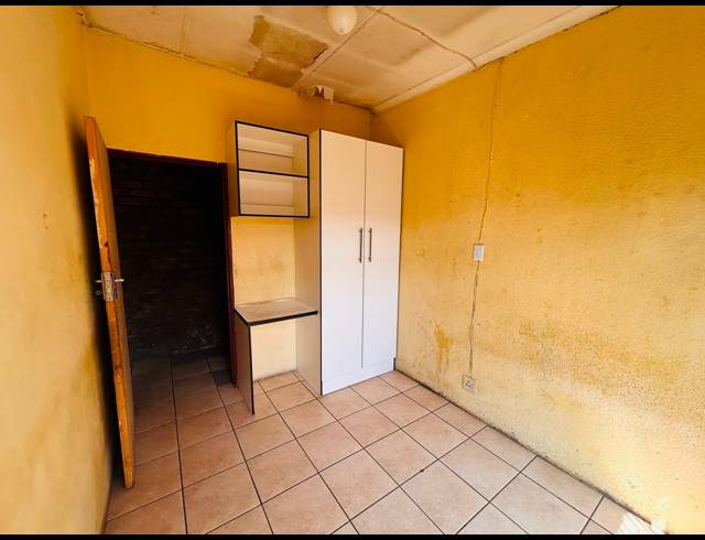 8 BEDROOM HOUSE FOR SALE IN VANDERBIJLPARK SE 7